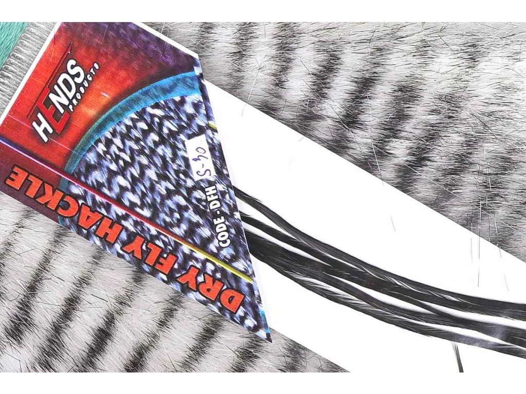 Dry fly hackle Hends (sedlové peří z kohouta)