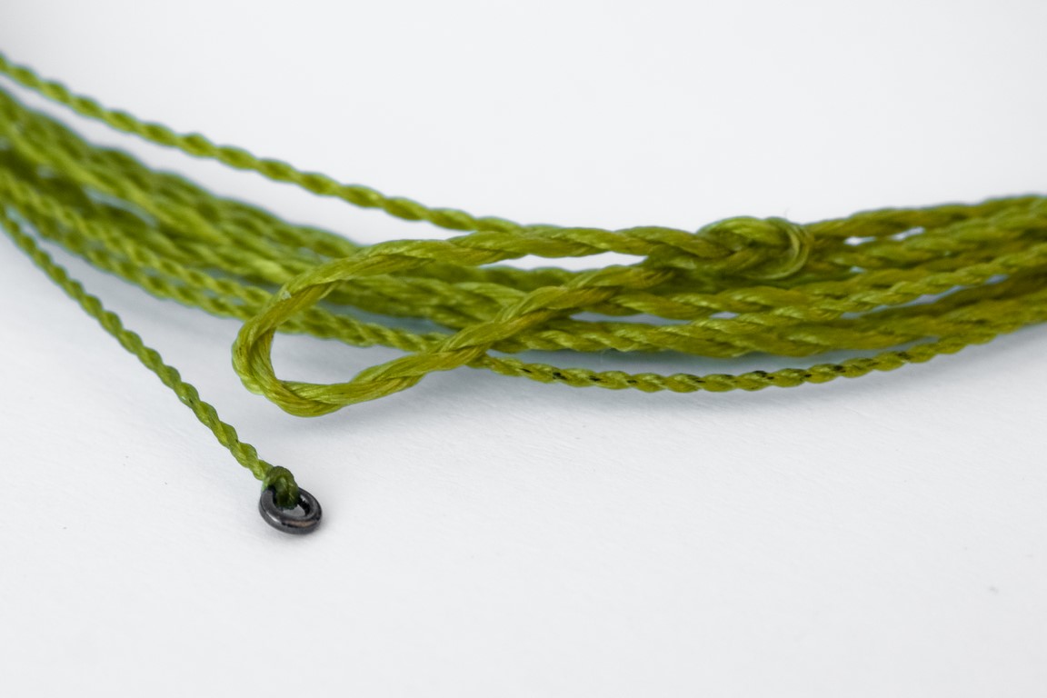 Niťový splétaný ujímaný návazec olivový